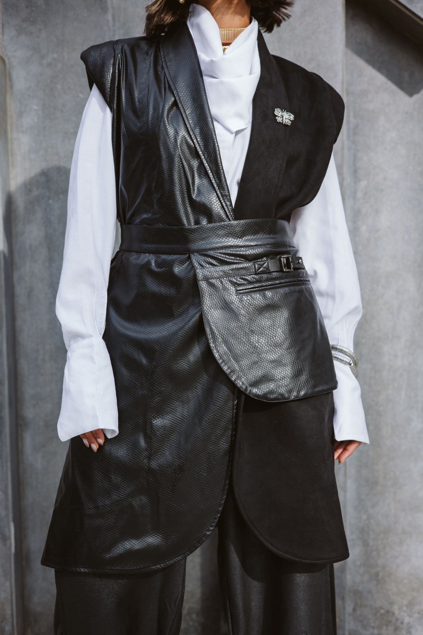 Leather pocket belt