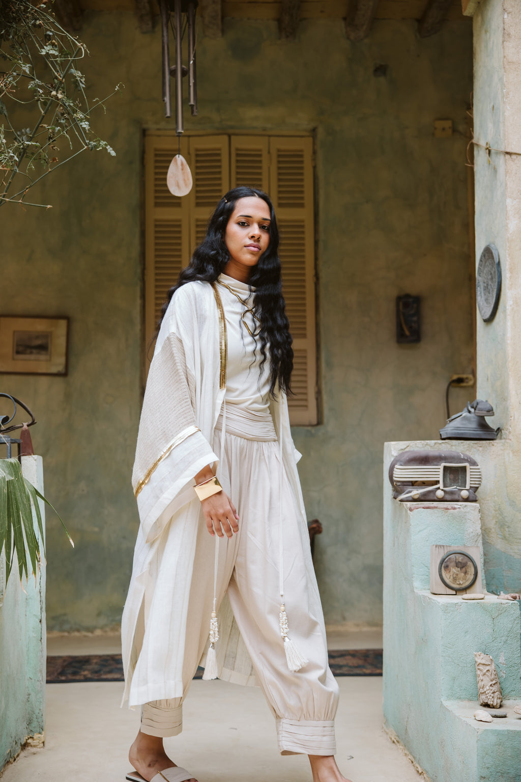 قفطان عَنْبر Amber Kaftan