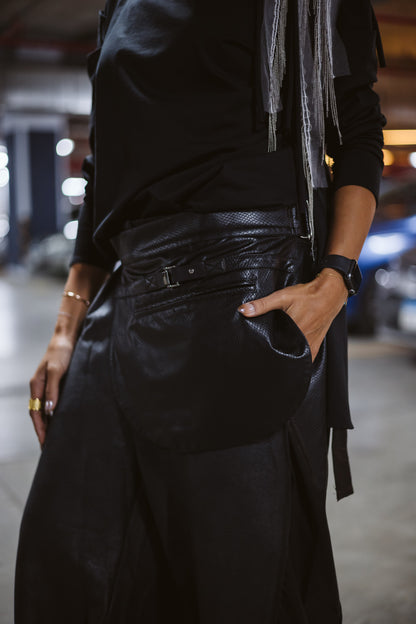 Leather pocket belt