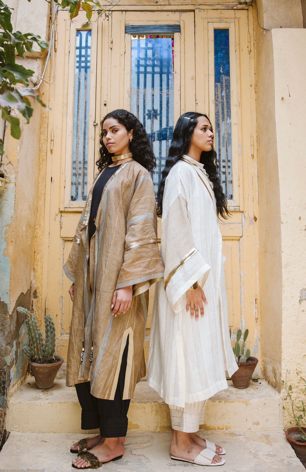 قفطان عَنْبر Amber Kaftan