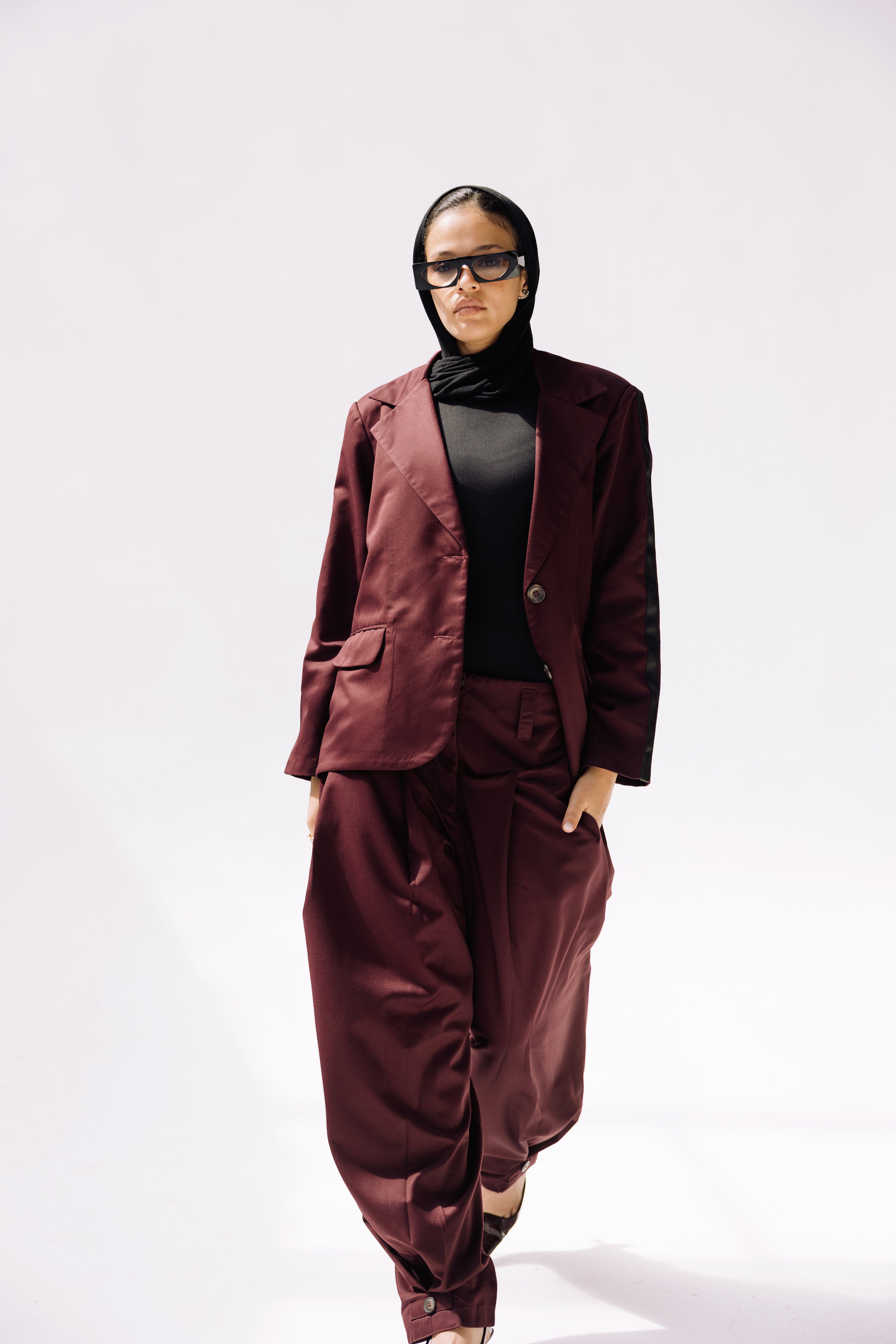 Wide fit tailored pants