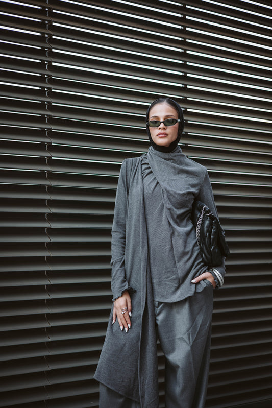 Scarfed wool Top